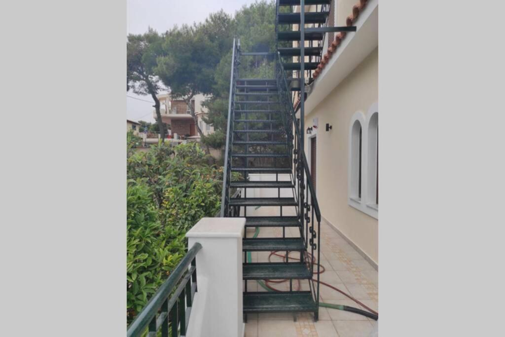 Artemis Penthouse 10 Minute From National Airport Villa Exterior foto